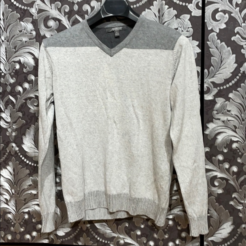 Light grey sweater